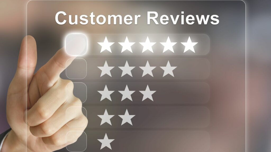Customer Reviews (Stock photo: Canva) 

